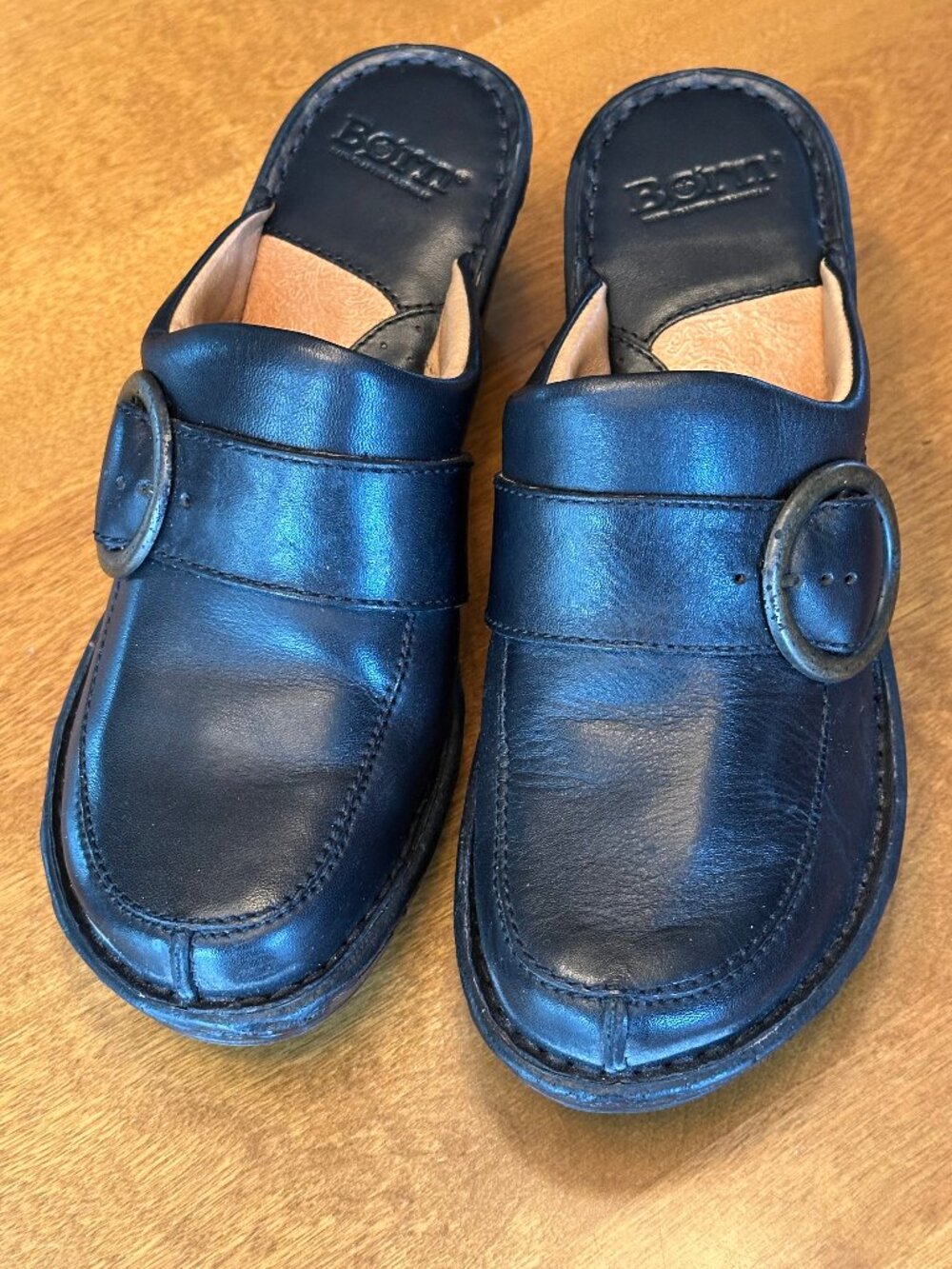 lightly worn Born black leather platform mules, 8 1/2 US, Euro 39